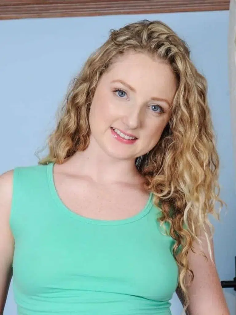 Willow Lynn Biography: Wiki, Age, Career, Height, Weight, Boyfriend, Net Worth & More